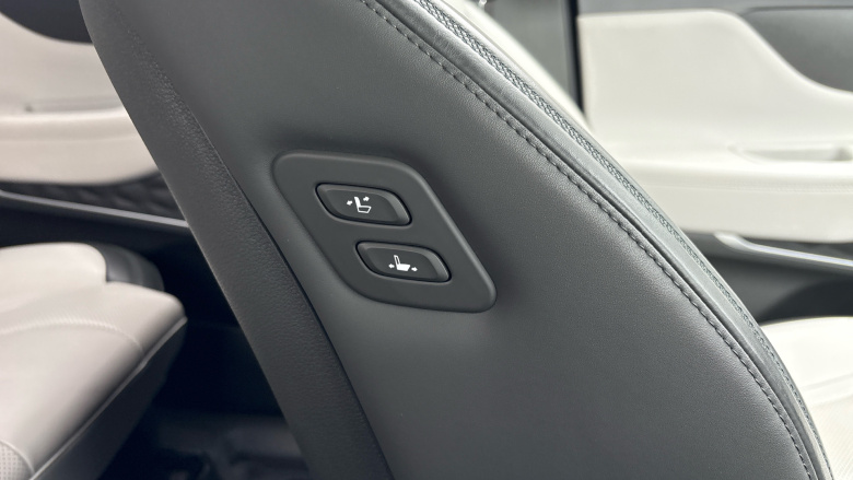 Hyundai SANTA FE 1.6 TGDi Plug-in Hybrid Ultimate 5dr 4WD Auto Estate